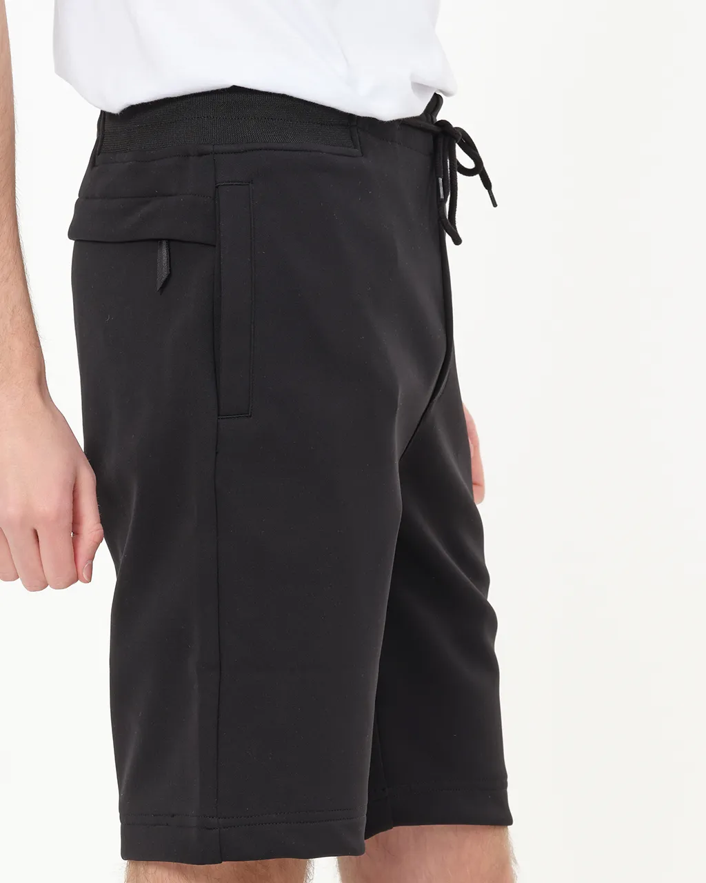 MA.STRUM Short Zwart 077020-001-M