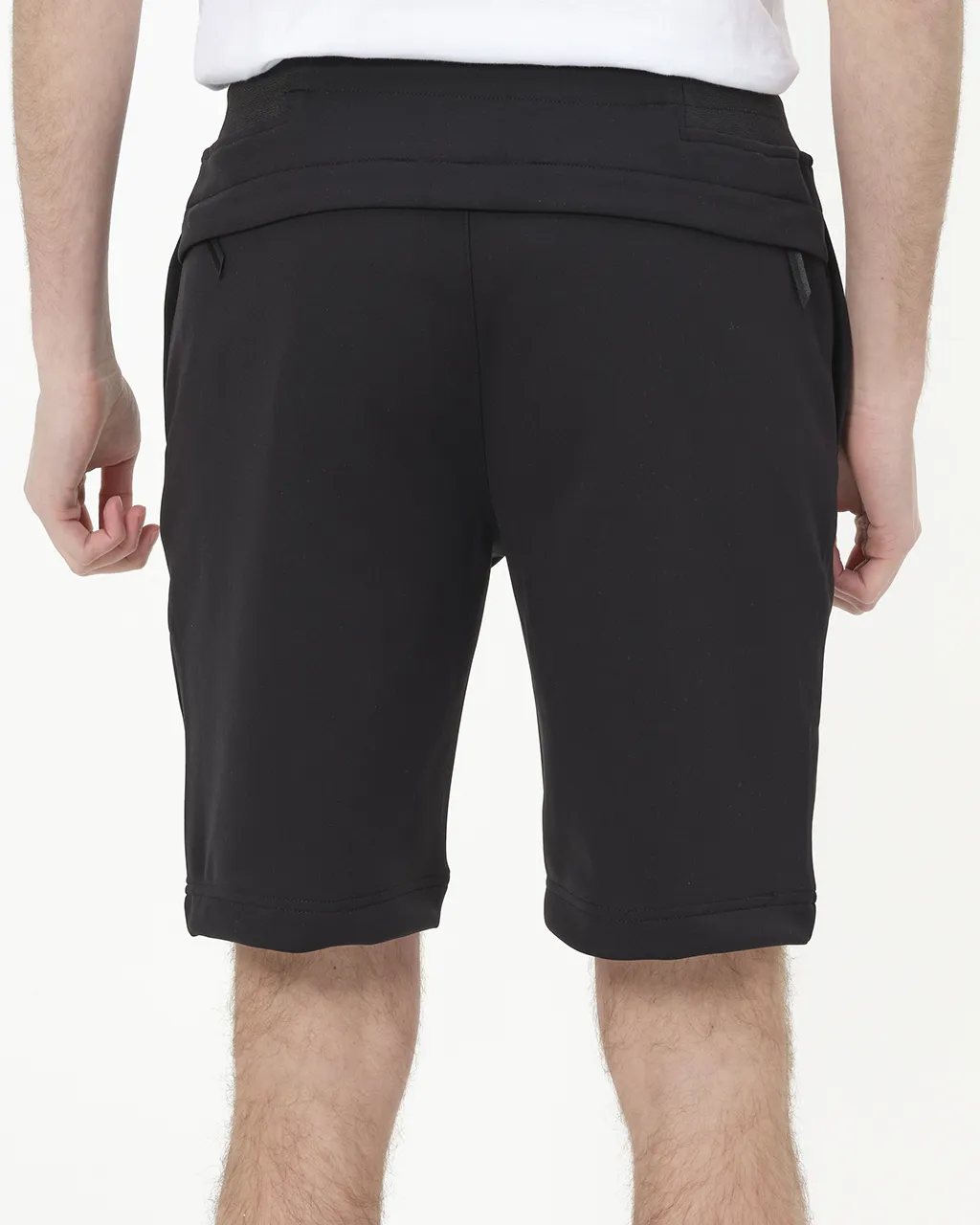 MA.STRUM Short Zwart 077020-001-M